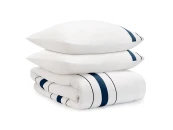 Комплект постельного белья из сатина белого цвета с темно-синим кантом Essential