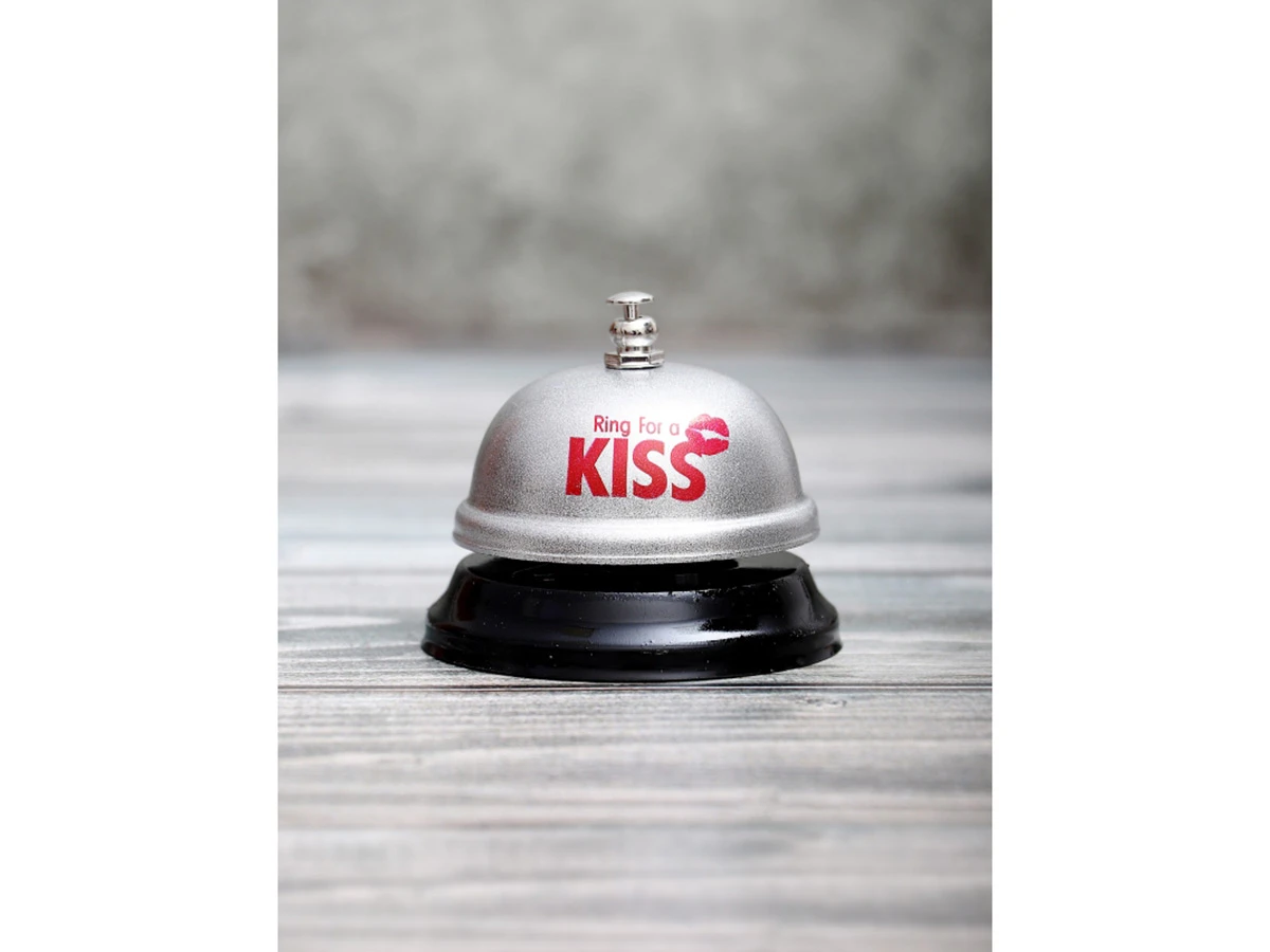 Звонок настольный Ring for a Kiss 847710 – купить по цене 490 ₽ в  Москве в интернет-магазине ogogo.ru