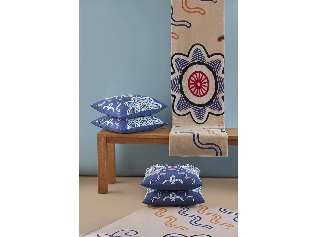 Подушка декоративная по мотивам эвенских орнаментов 924170  - фото 7