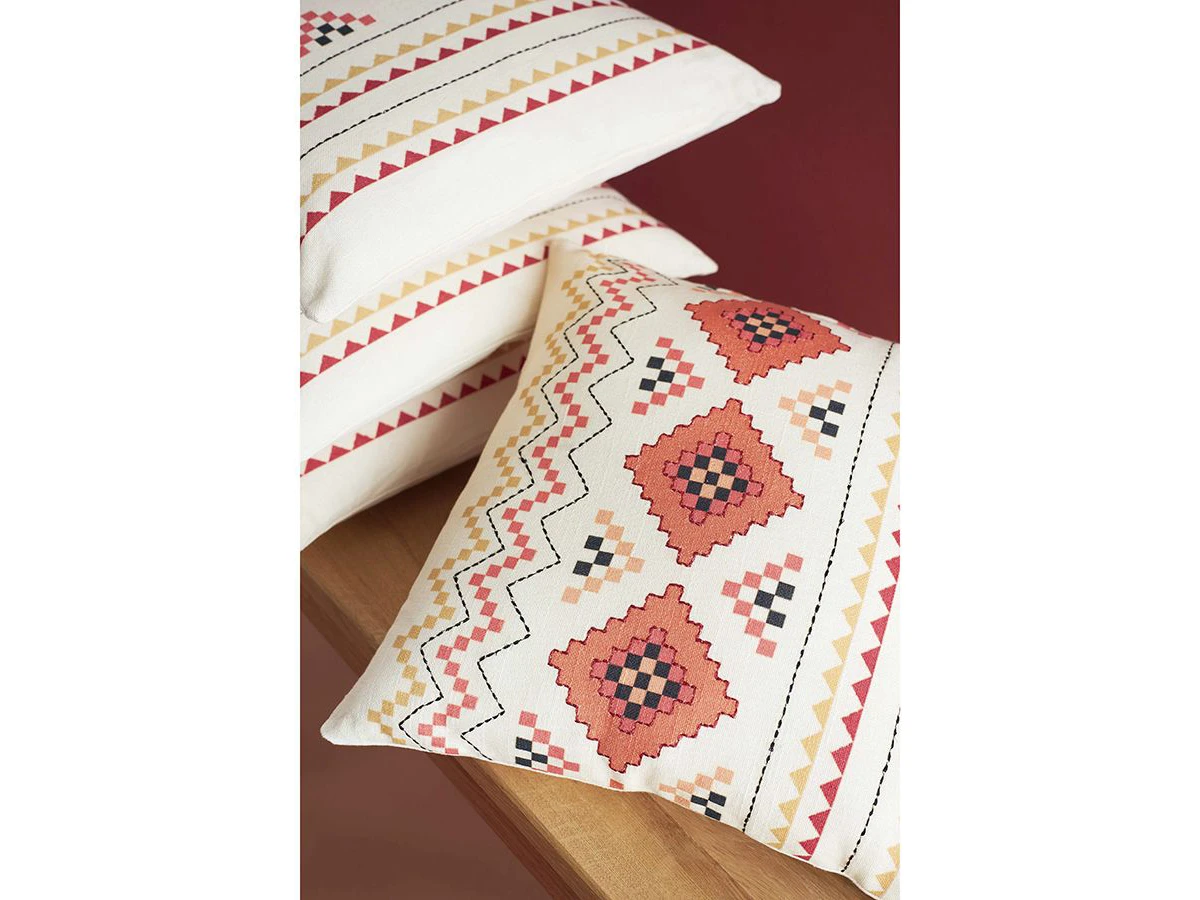 Подушка декоративная по мотивам башкирских орнаментов 924183  - фото 3
