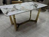 Стол обеденный