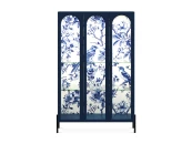 Витрина 3-х дверная Banksy