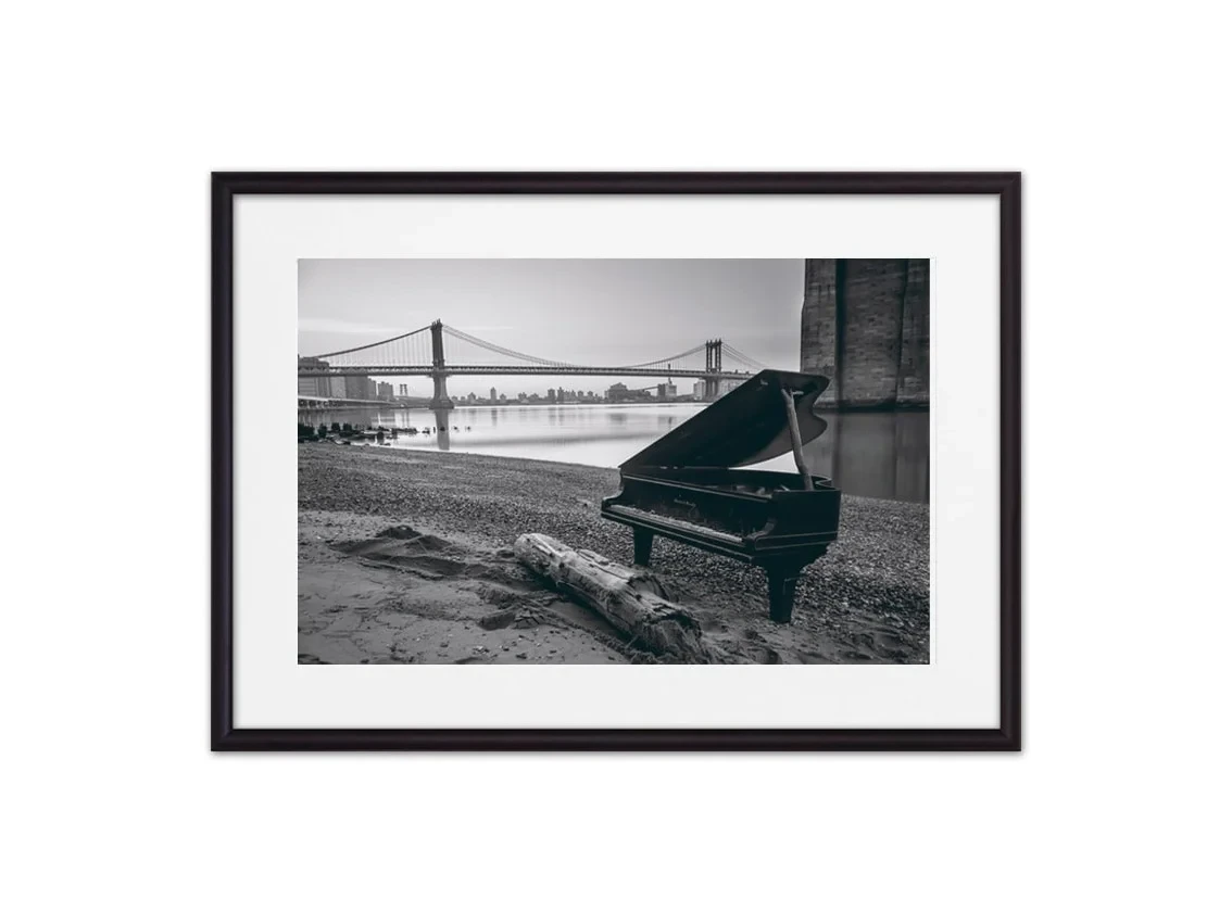 Постер в рамке Старый рояль 50х70 см 645232  - фото 4