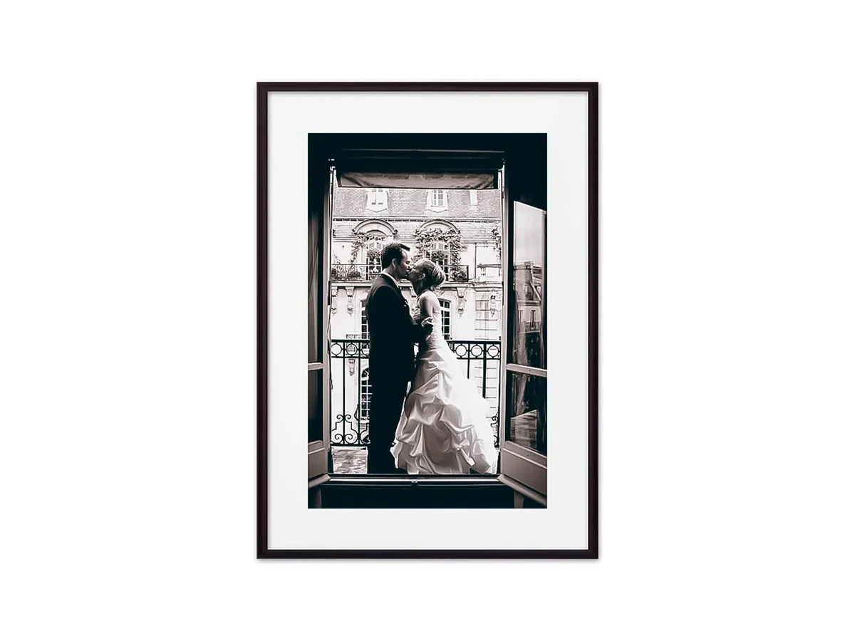 Постер в рамке Молодожены Париж 21х30 см 645502  - фото 4