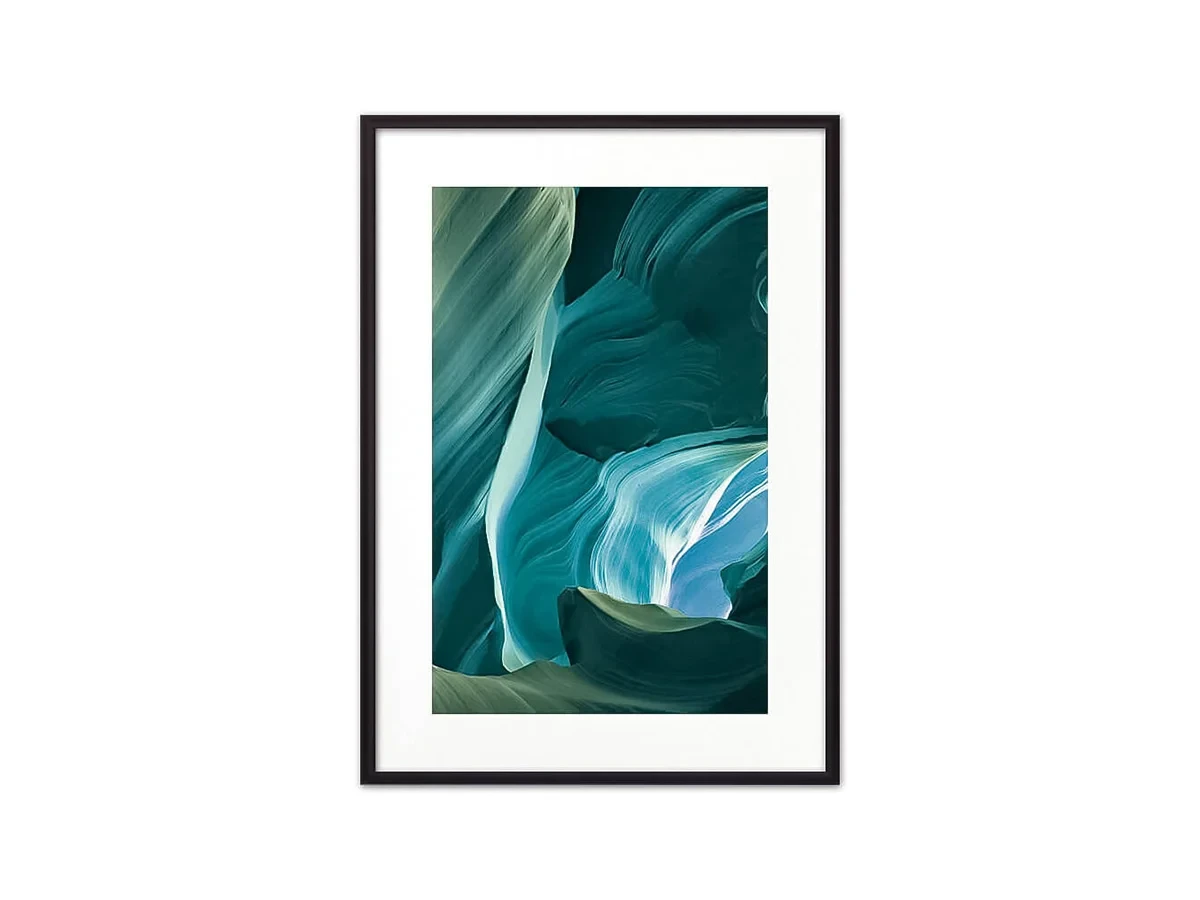 Постер в рамке Синие песчаные пещеры 40х60 см 647848  - фото 1