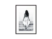 Постер в рамке Прогулка по пляжу 40х60 см