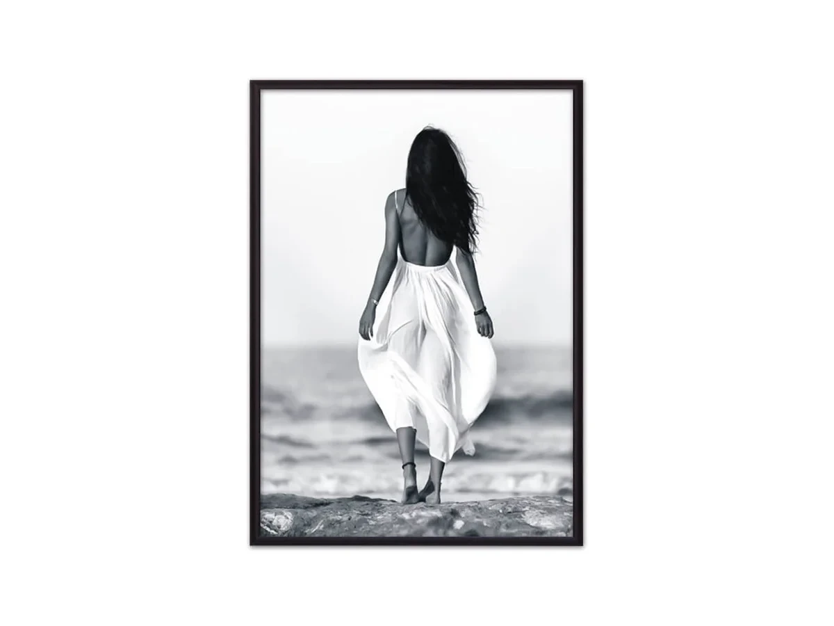 Постер в рамке Прогулка по пляжу 40х60 см 649063