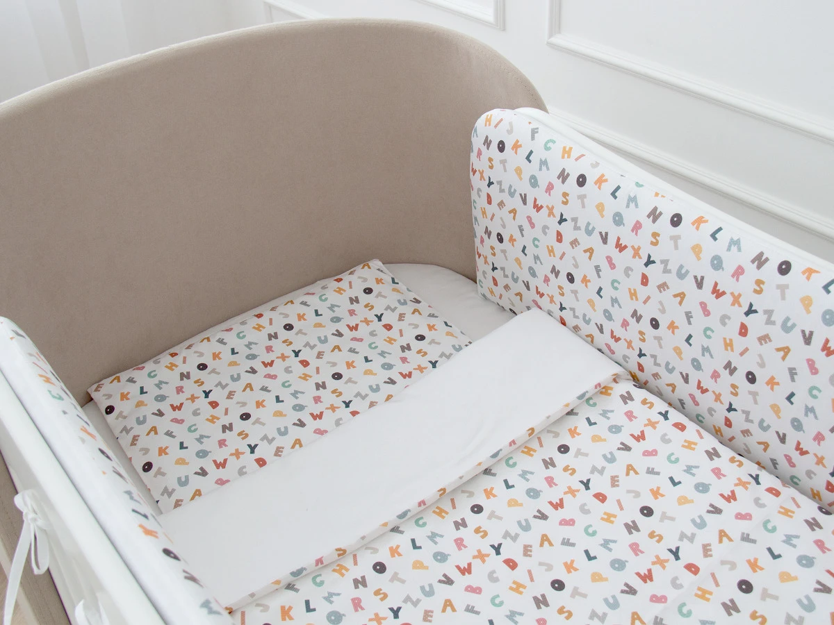 Мягкие бортики для кроватки KIDI soft Разноцветные буквы 972574  - фото 3