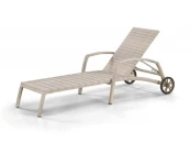 Шезлонг