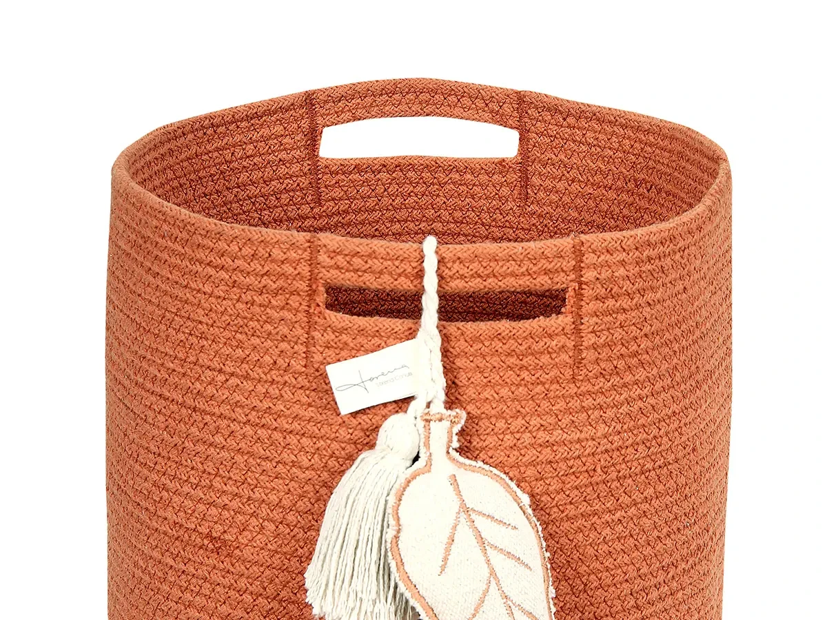 Корзина с листом 468697