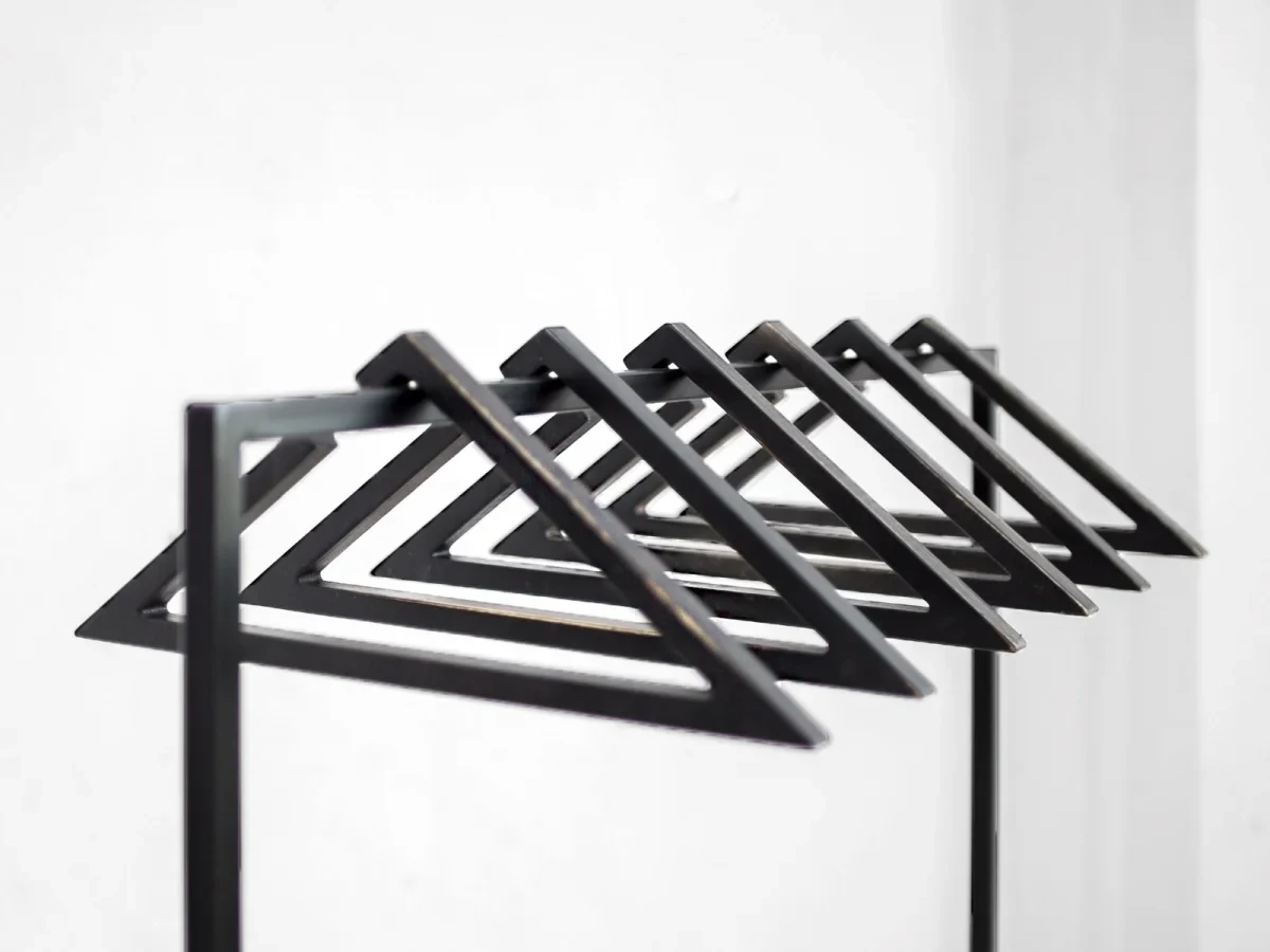 Комплект вешалок Треугольник в черном цвете 701540  - фото 1
