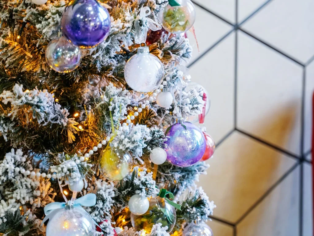 Новогодний шар со стабилизированным мхом 708532  - фото 3