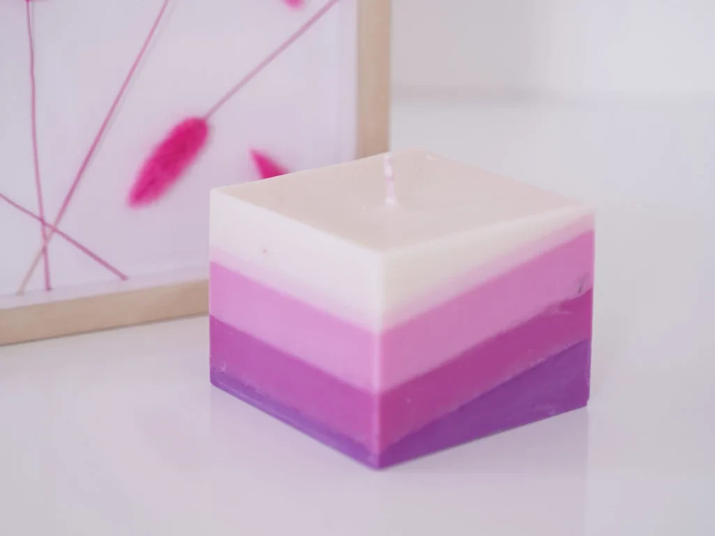 Свеча в фиолетово-розовой гамме 708755  - фото 3