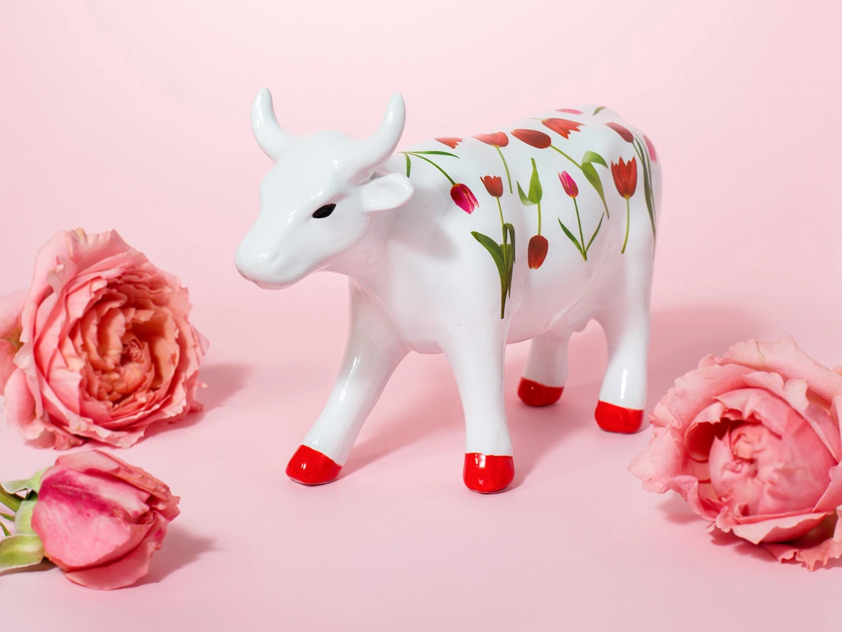 Коллекционная корова Red Tulip Cow 715030 – купить по цене 7 525  ₽ в Москве в интернет-магазине ogogo.ru