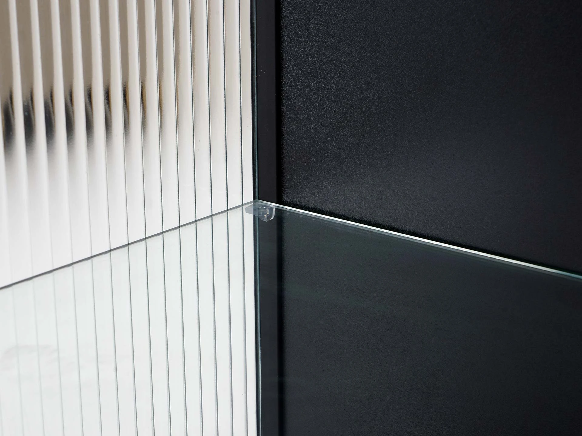 Сервант 4-х дверный The One 774636  - фото 8